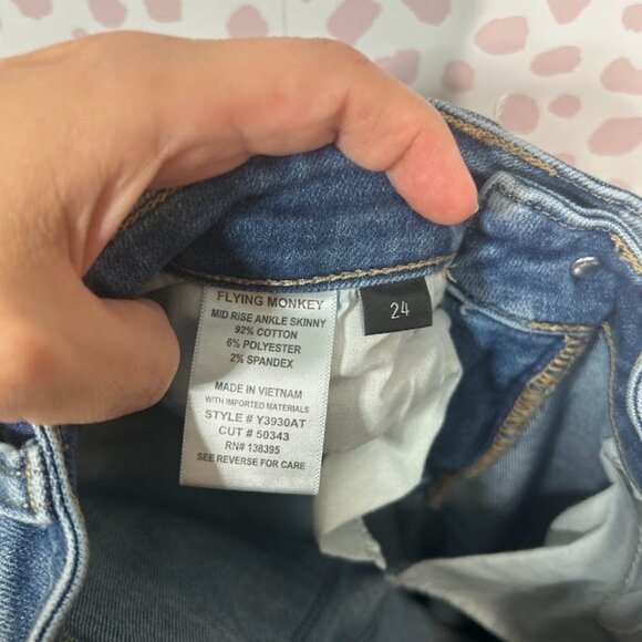 Flying Monkey Women’s Jeans 24 Waist Mid Rise‎ Ankle Skinny Distressed Raw Hem 0 - Picture 6 of 10